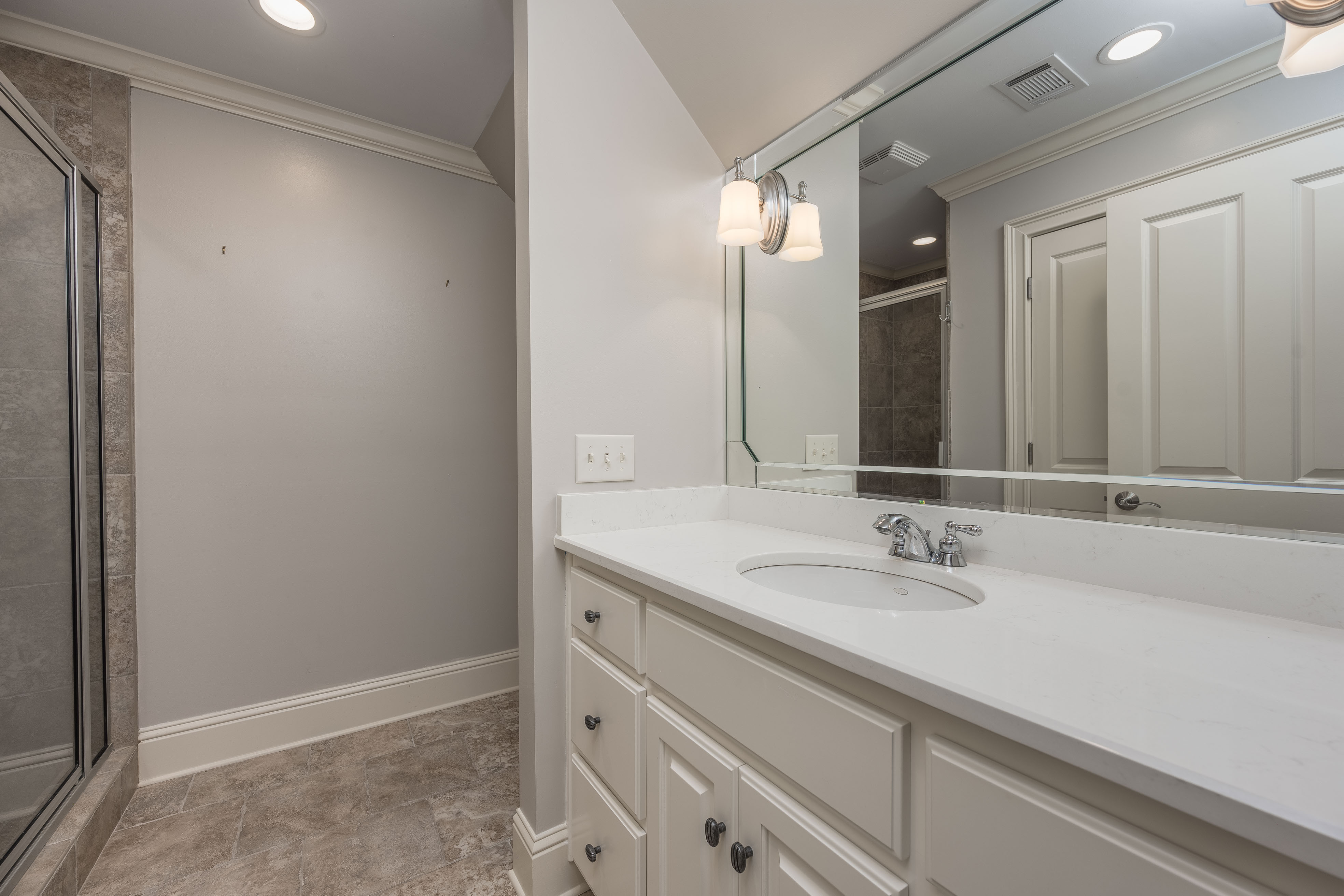 1050 Dejarnet Place image 30